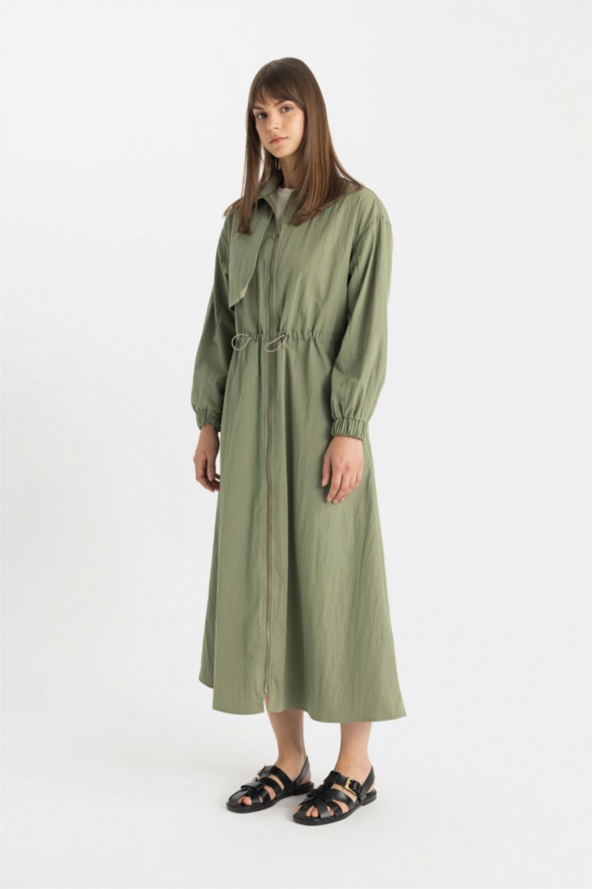 FEMME Kaki Robe Tissée à Manches Longues Col de Chemise