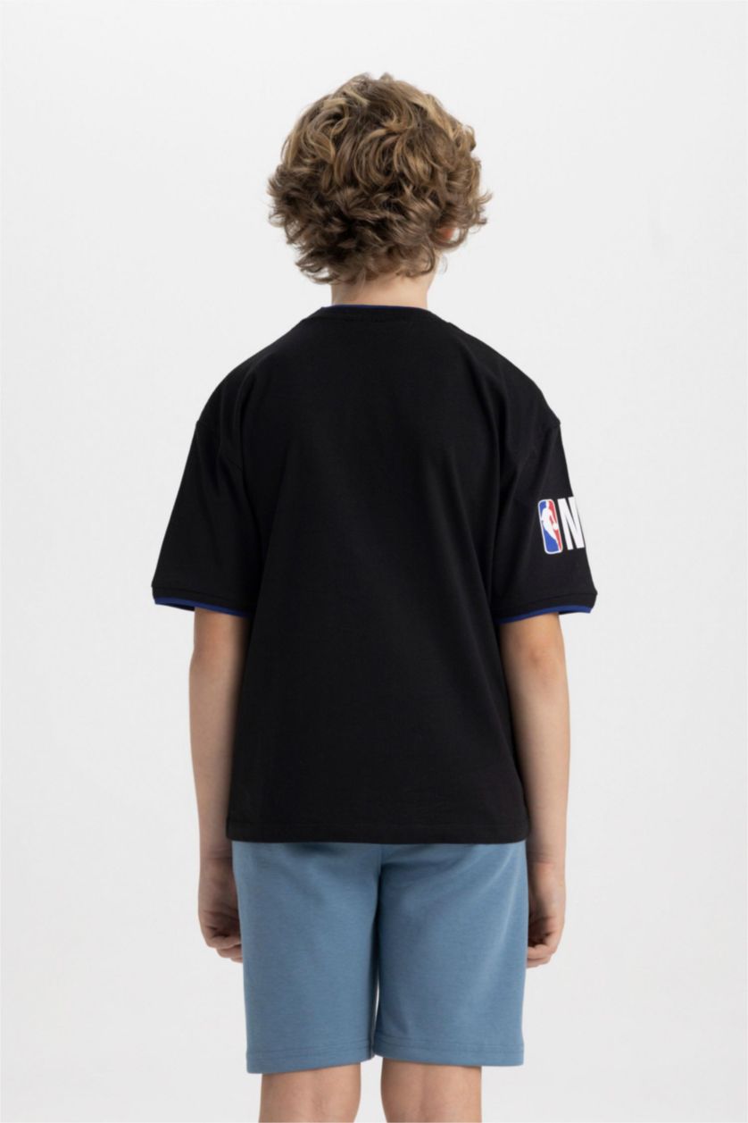 GARÇONS Noir T-shirt oversize NBA Wordmark à col rond et manches courtes pour garçon