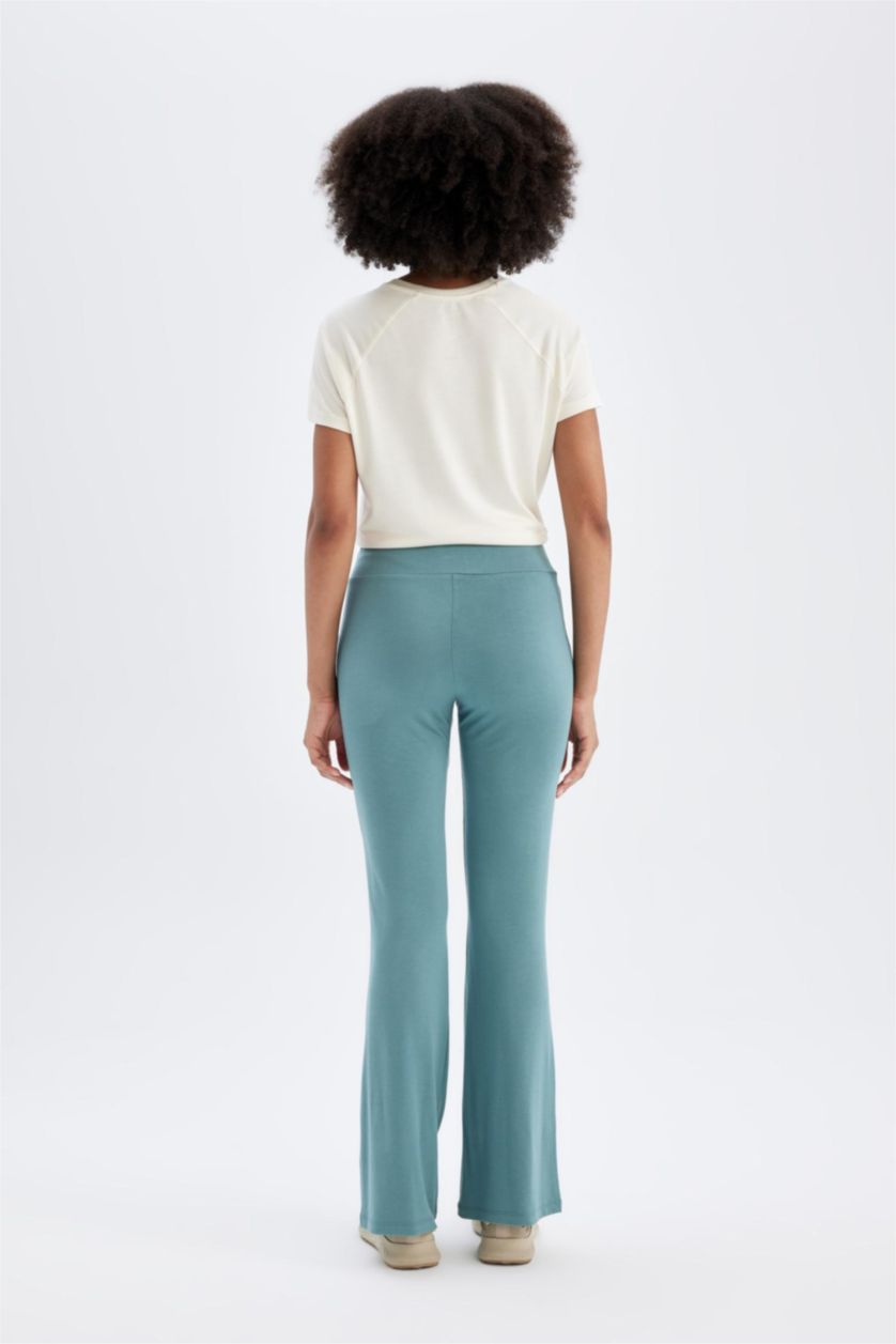 نساء أخضر بنطرون جارلس برجل واسع من DeFactoFit