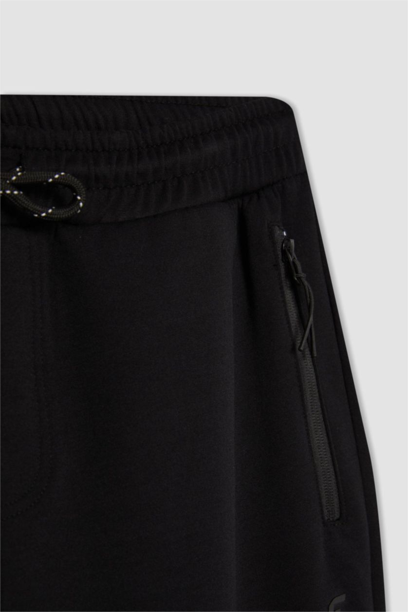 MAN Black Slim Fit Scuba Fabric Jogger