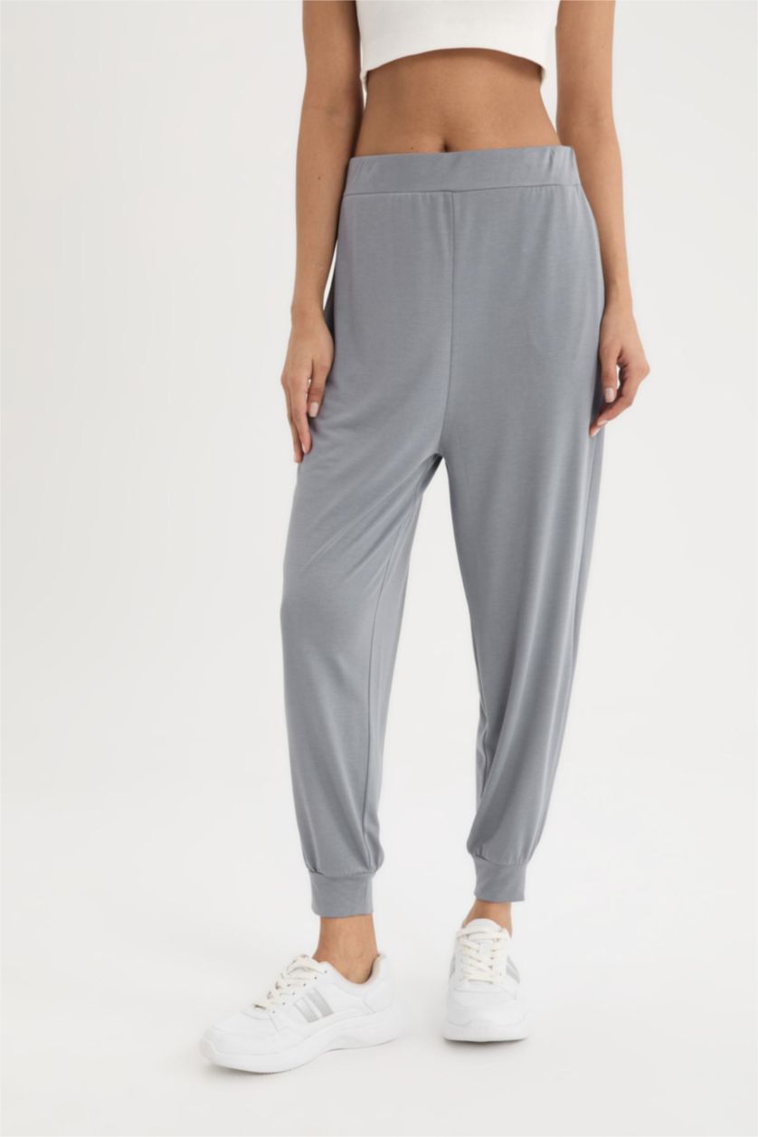 Kadın Gri Oversize Geniş Kalıp Sporcu Pantolon Jogger Paça Standart Boy Modal Kumaş