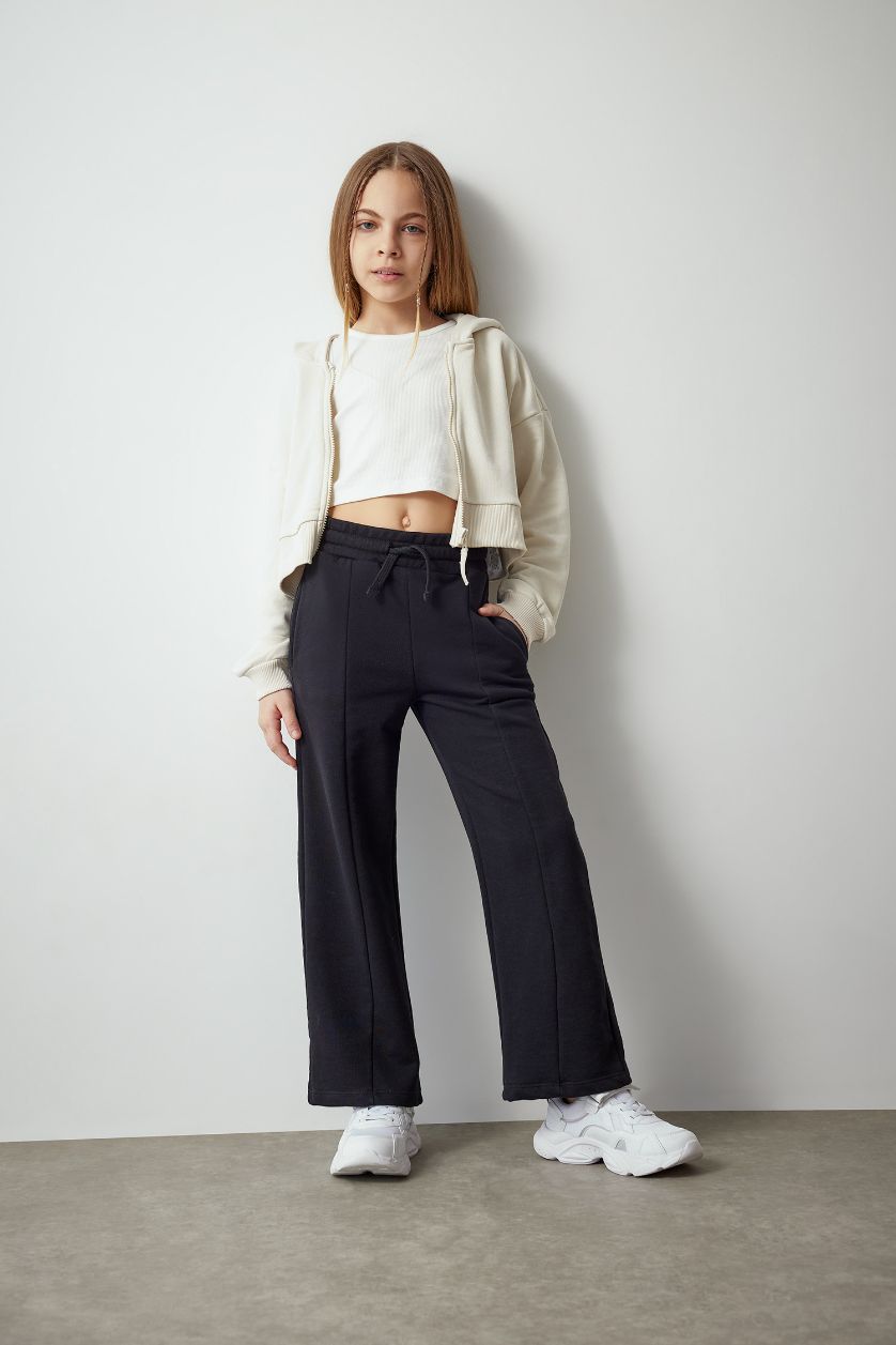 بنات بيج فاتح سيت بناتي جاكيت وبنطلون - قطعتين