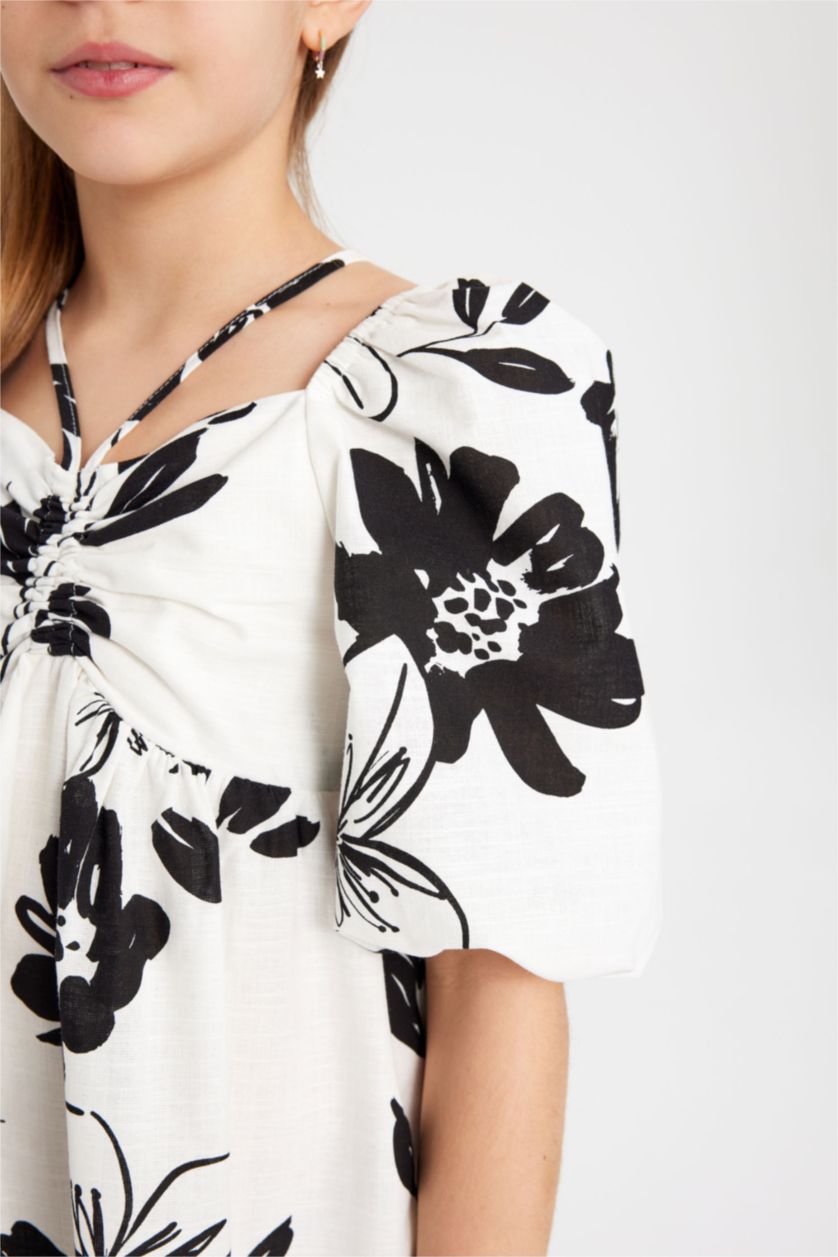 بنات بيج فاتح فستان قطن قصة عادية نص كم