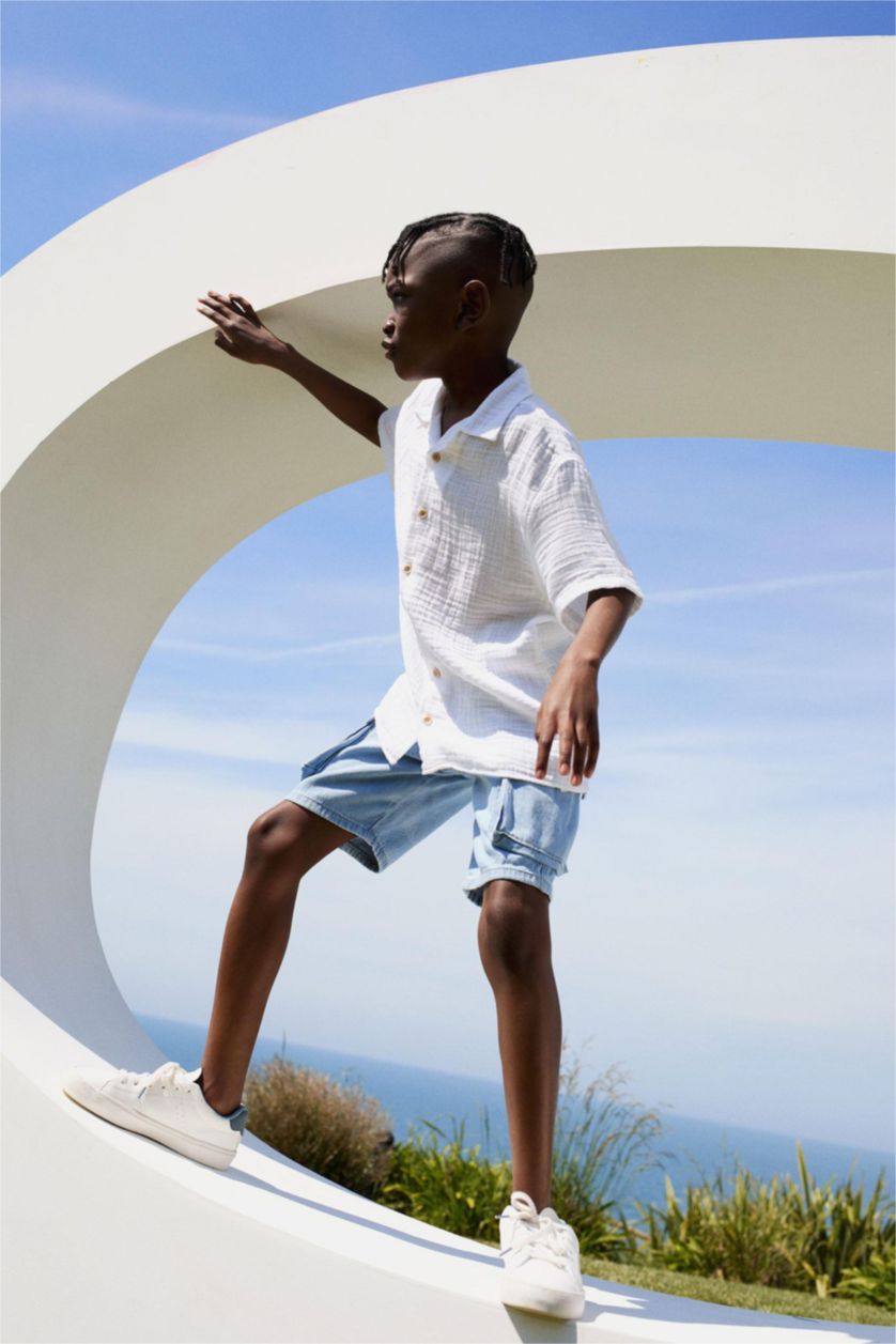 Erkek Çocuk - Genç Erkek Açık Mavi Kargo Cepli Beli Lastikli Jean Şort Erkek Çocuk