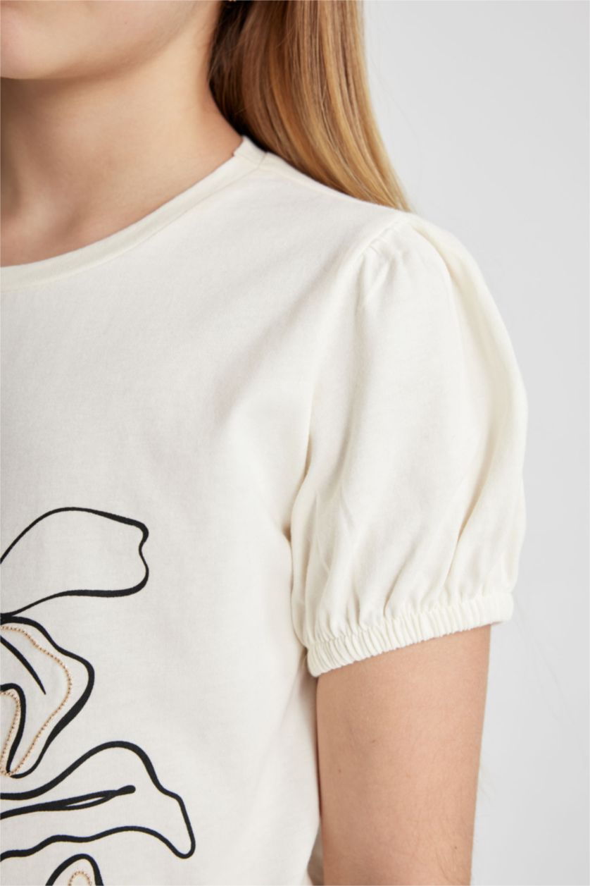 بنات بيج فاتح تيشيرت نص كم قصة عادية