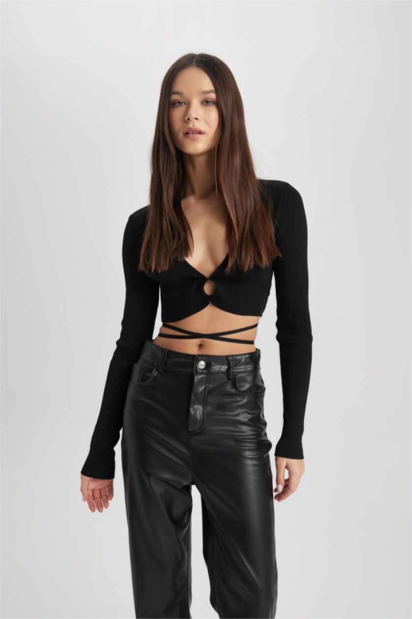 حريمي أسود بلوفر تريكو سليم فيت بياقة V