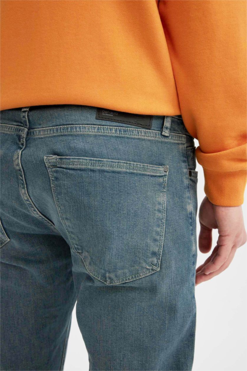 MAN Light Green Sergio Regular Fit Normal Waist Pipe Leg Jeans