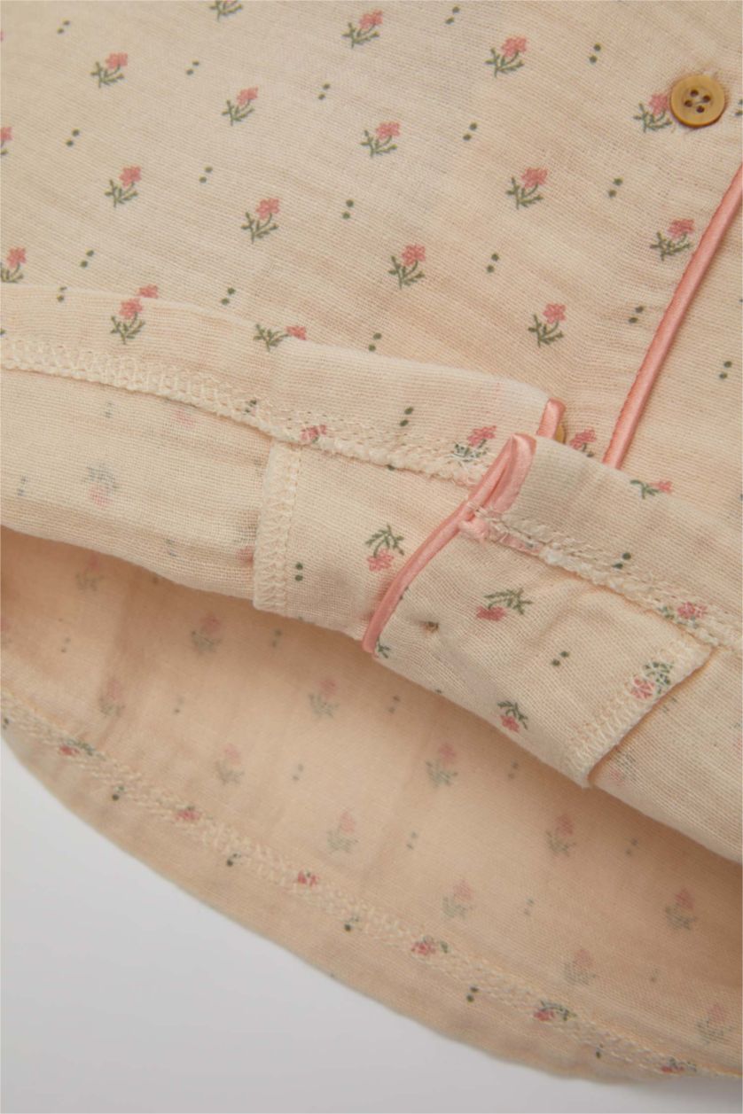 طفلة صغيرة بيج فاتح طقم بيجاما بناتي بنقشة الزهور - قطعتين