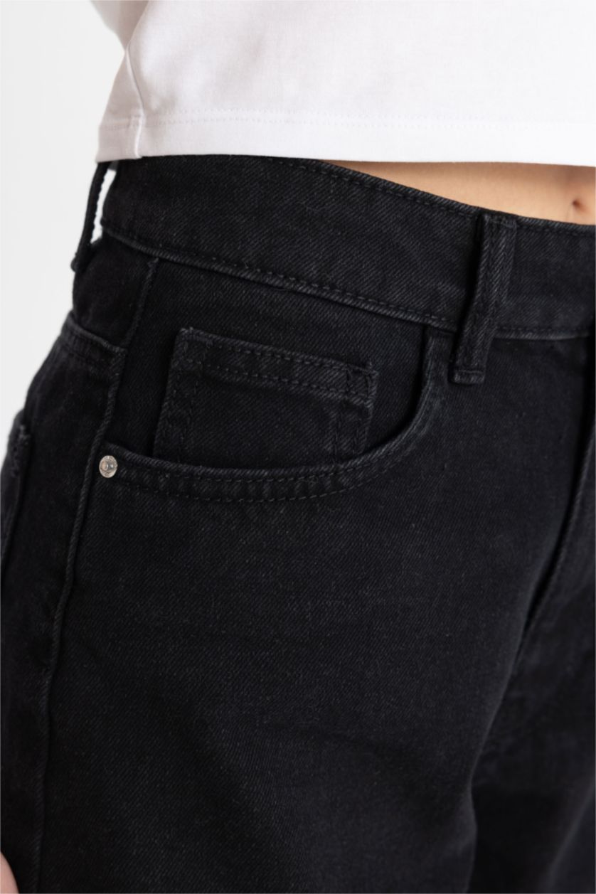 FEMME Noir Short Jean Mom Fit à Taille Haute et Ourlet Retroussé