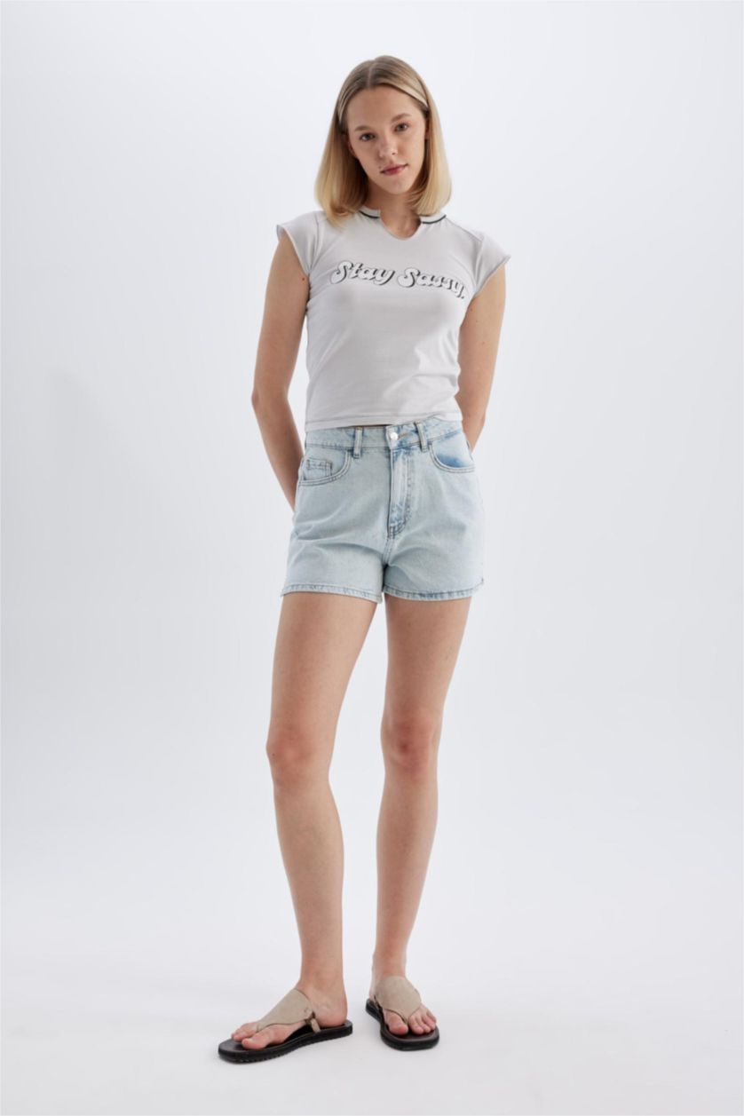 Woman Light Blue Mom Fit High Waist Skinny Denim Shorts