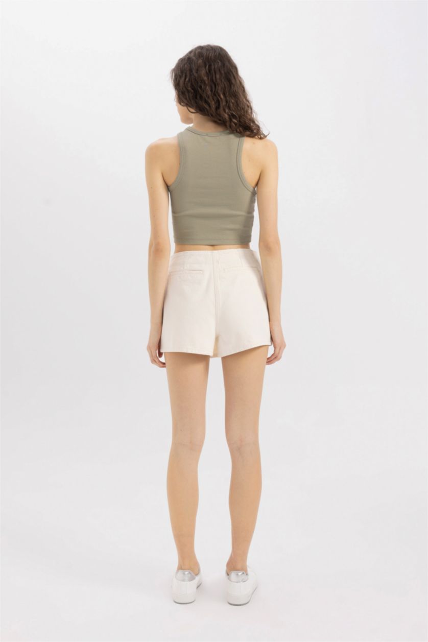 نساء بيج فاتح شورت بخصر عالي