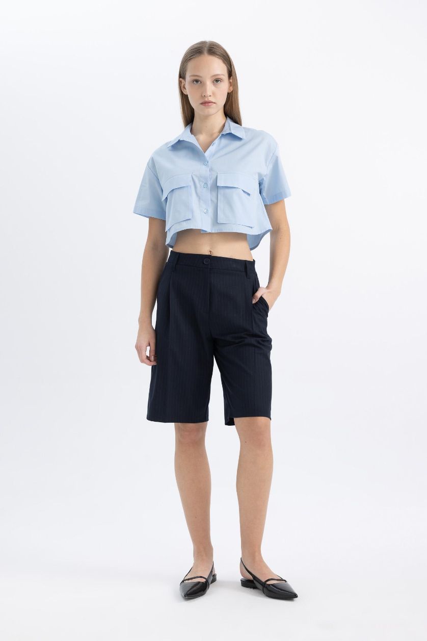 Kadın Açık Mavi Coool Oversize Geniş Kalıp Cep Detaylı Crop Kısa Kollu Gömlek