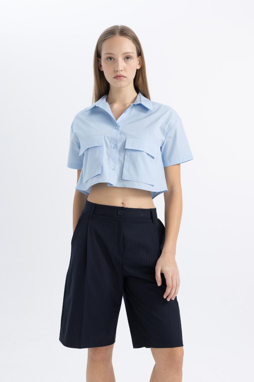 Kadın Açık Mavi Coool Oversize Geniş Kalıp Cep Detaylı Crop Kısa Kollu Gömlek