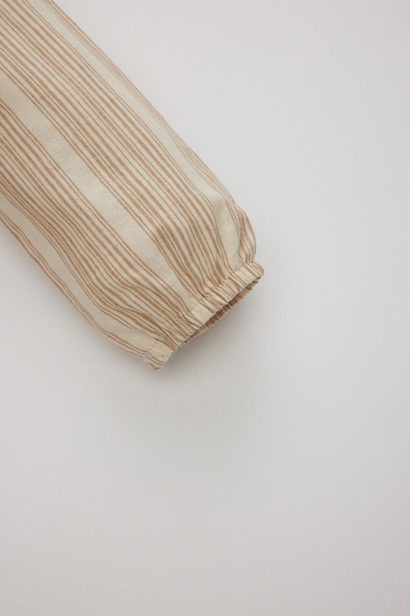 طفلة صغيرة فيزوني داكن فستان بناتي مخطط قصة عادية برقبة مستديرة