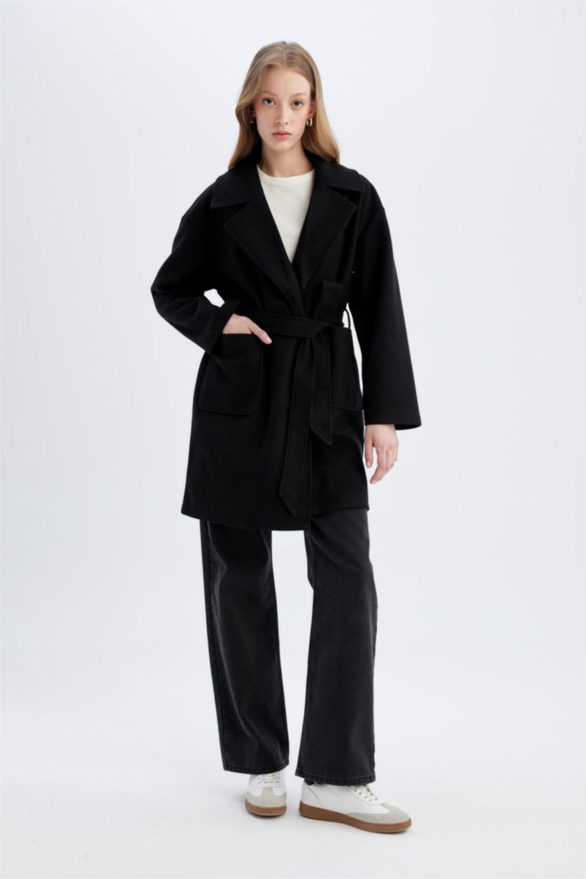 Kadın Siyah Su Geçirmez Uzun Kaşe Kaban Regular Kalıp Kruvaze Yaka Düğmeli Kemerli Cepli Astarsız