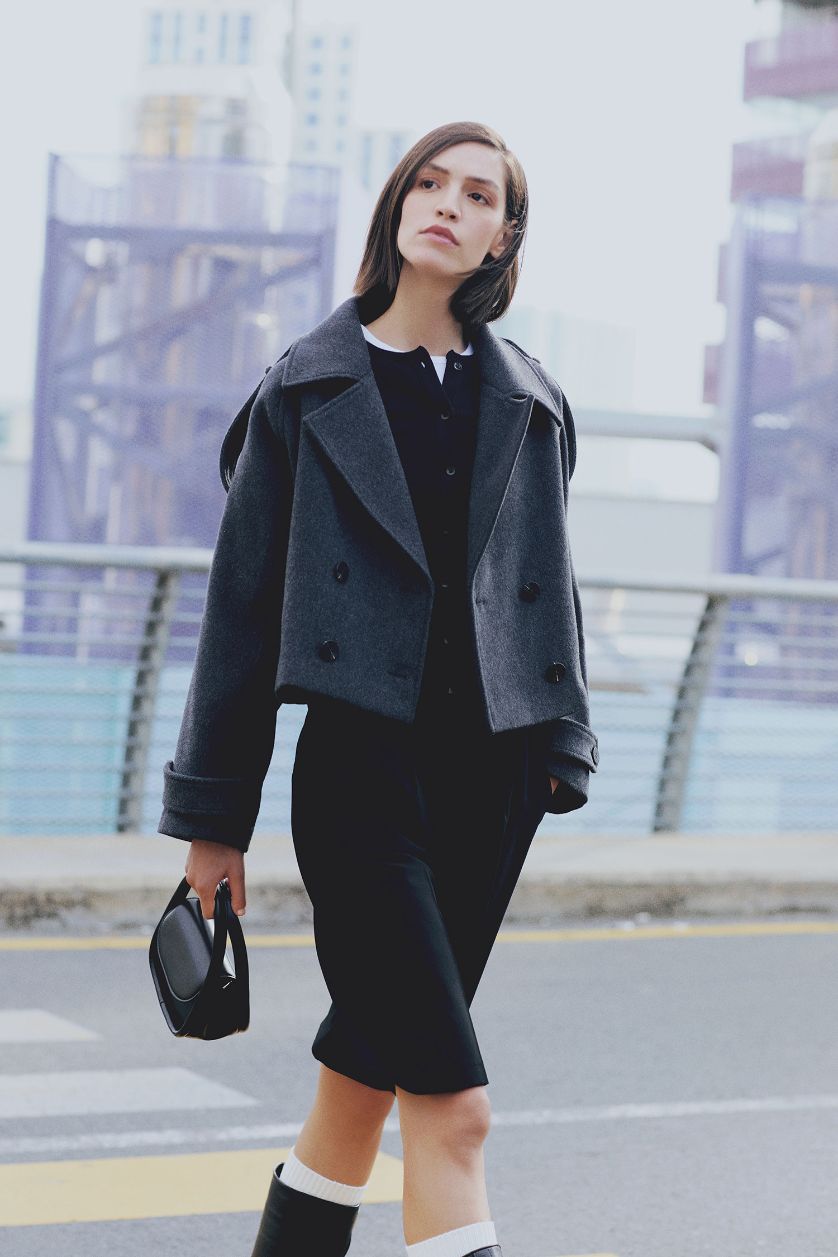 Kadın Antrasit Su Geçirmez Regular Kalıp  Kısa Kaşe Kaban Ceket Yaka Düğmeli Apoletli Kemerli Astarsız