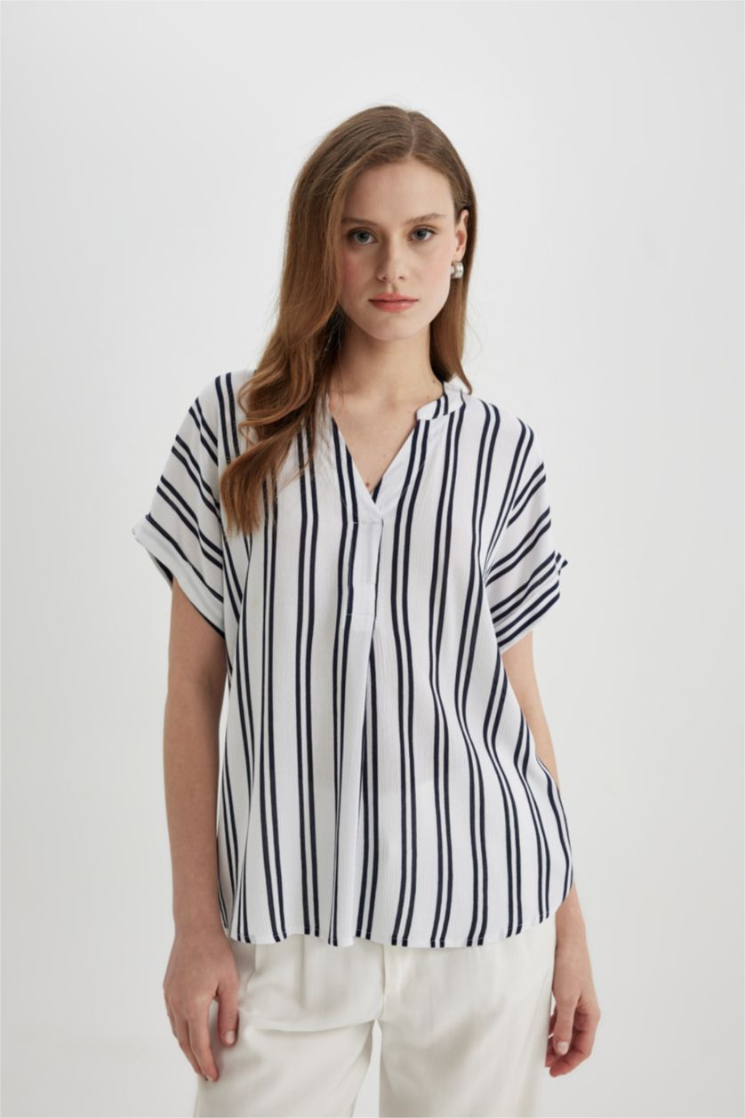 Woman NAVY Regular Fit Crew Neck Short Sleeve Blouse