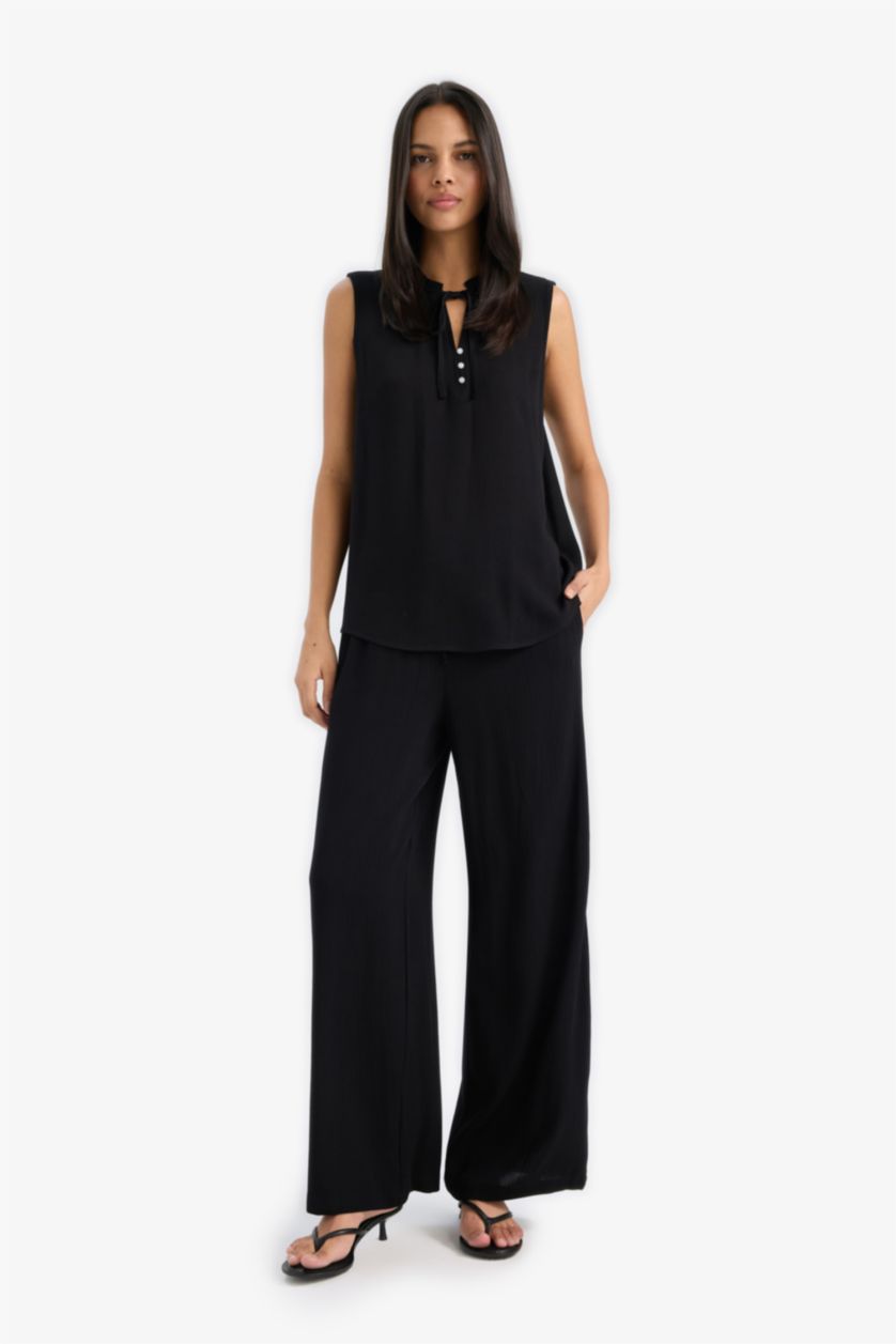 Әйелдерге қара қалыпты пішім с мойын Жеңсіз Блуза