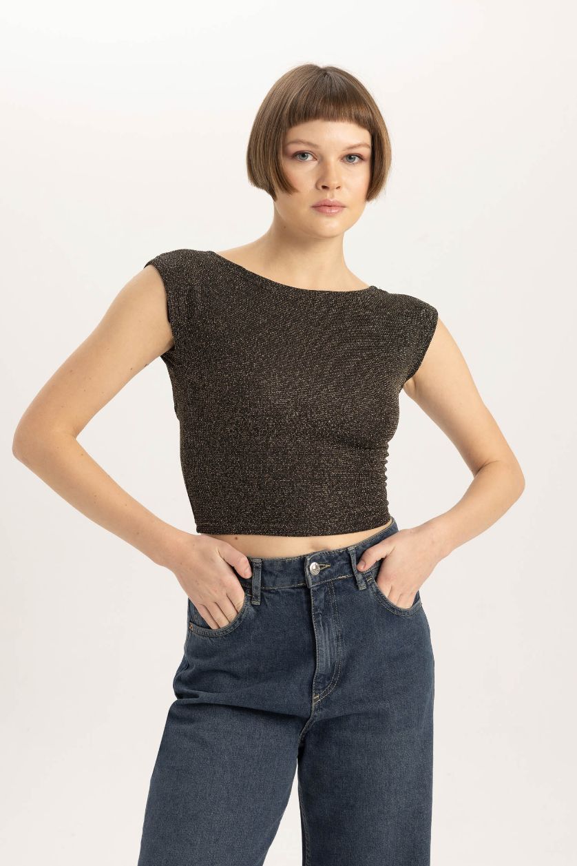 WOMAN GOLD Fitted Crew Neck Short Sleeve T-Shirt