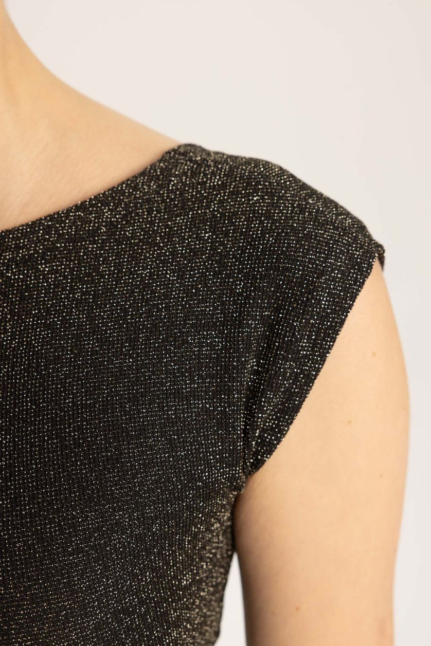 WOMAN GOLD Fitted Crew Neck Short Sleeve T-Shirt