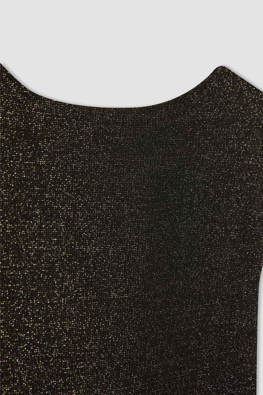 WOMAN GOLD Fitted Crew Neck Short Sleeve T-Shirt