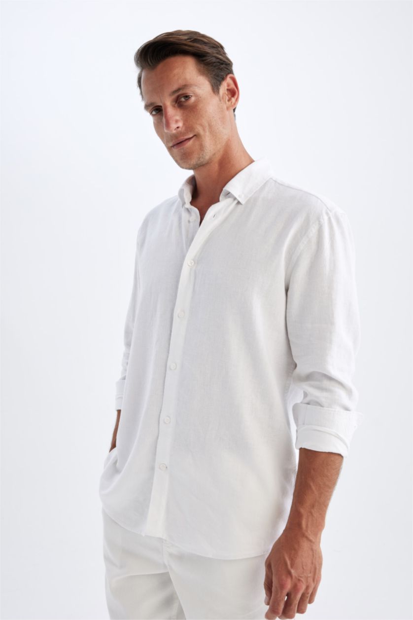 Man White Relax Fit Polo Collar Cotton Long Sleeve Shirt