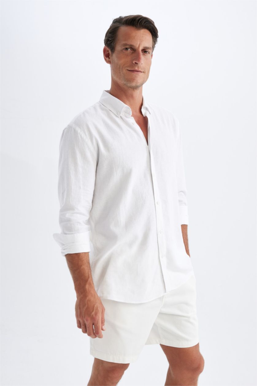 Man White Relax Fit Polo Collar Cotton Long Sleeve Shirt