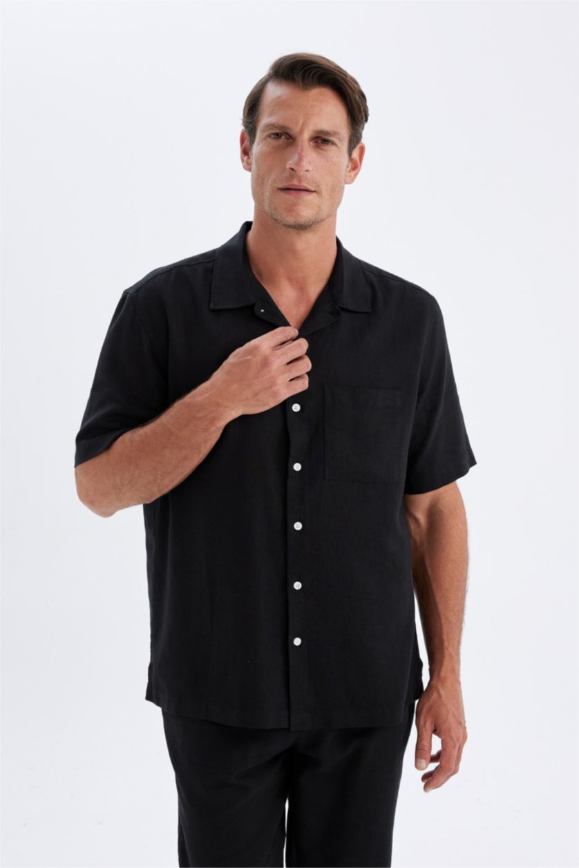 Man Black Relax Fit Polo Collar Short Sleeve Shirt