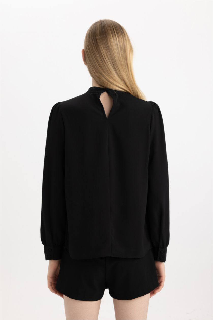 حريمي أسود بلوزة كم طويل قصة عادية بياقة عالية