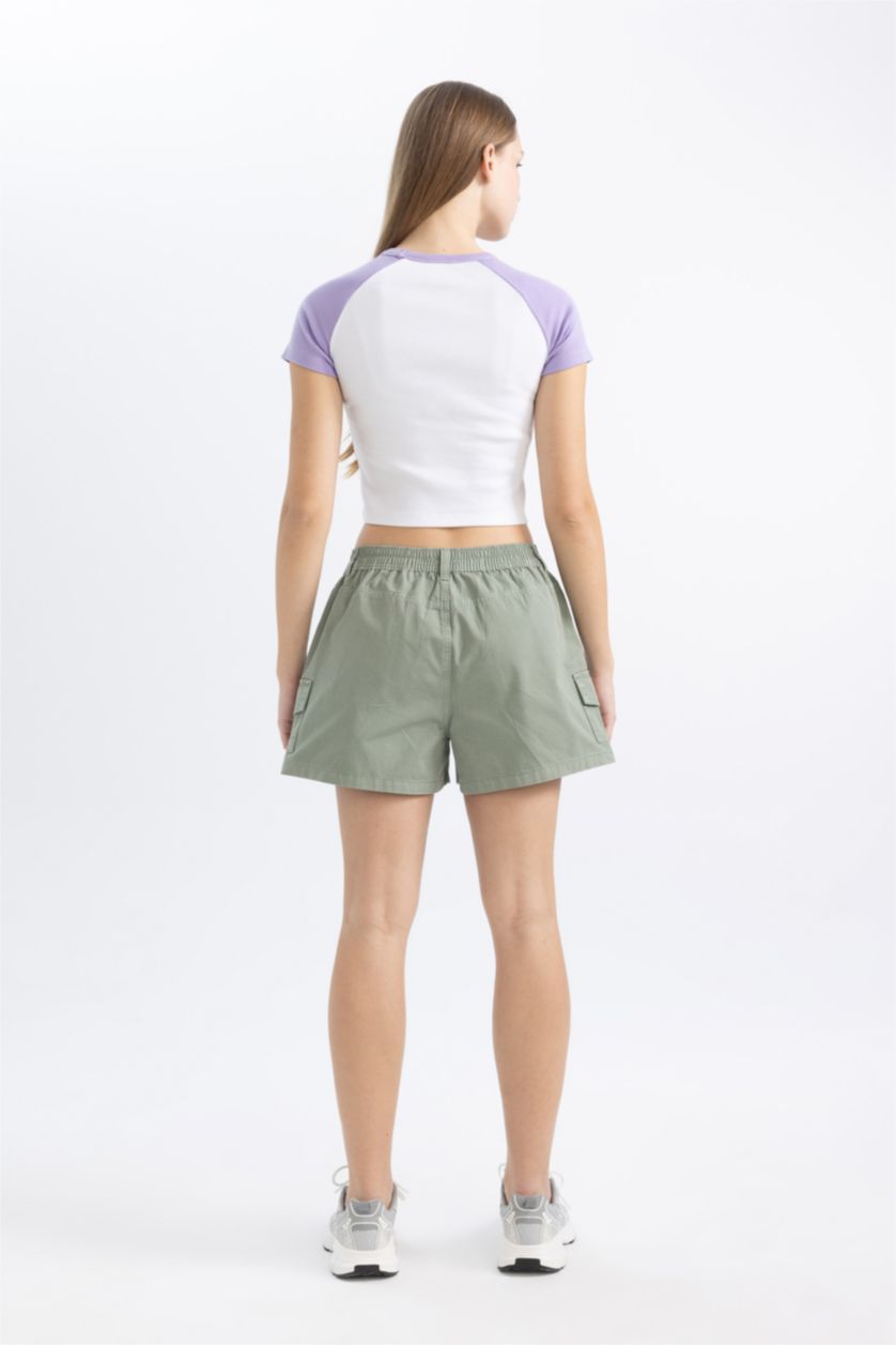 حريمي أخضر فاتح شورت جبردين قصة عادية