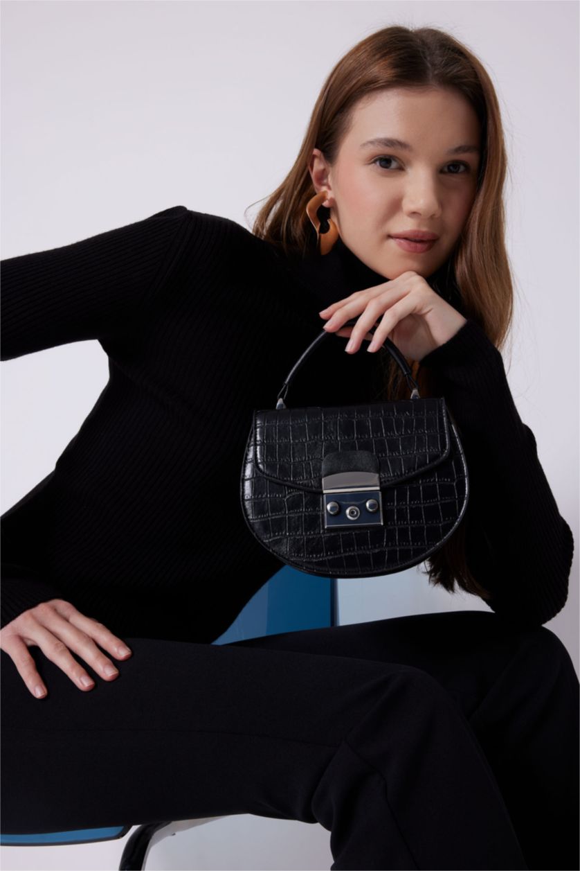 Women Black Faux Leather Shoulder bag