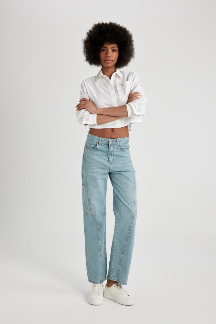 حريمي نيلي فاتح بنطلون جينز وايد ليج برجل واسع وخصر عالي