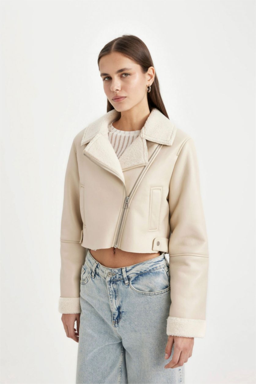 Kadın Ekru Su Geçirmez Regular Kalıp Fermuarlı İçi Suni Kürklü Kısa Suni Deri Mont