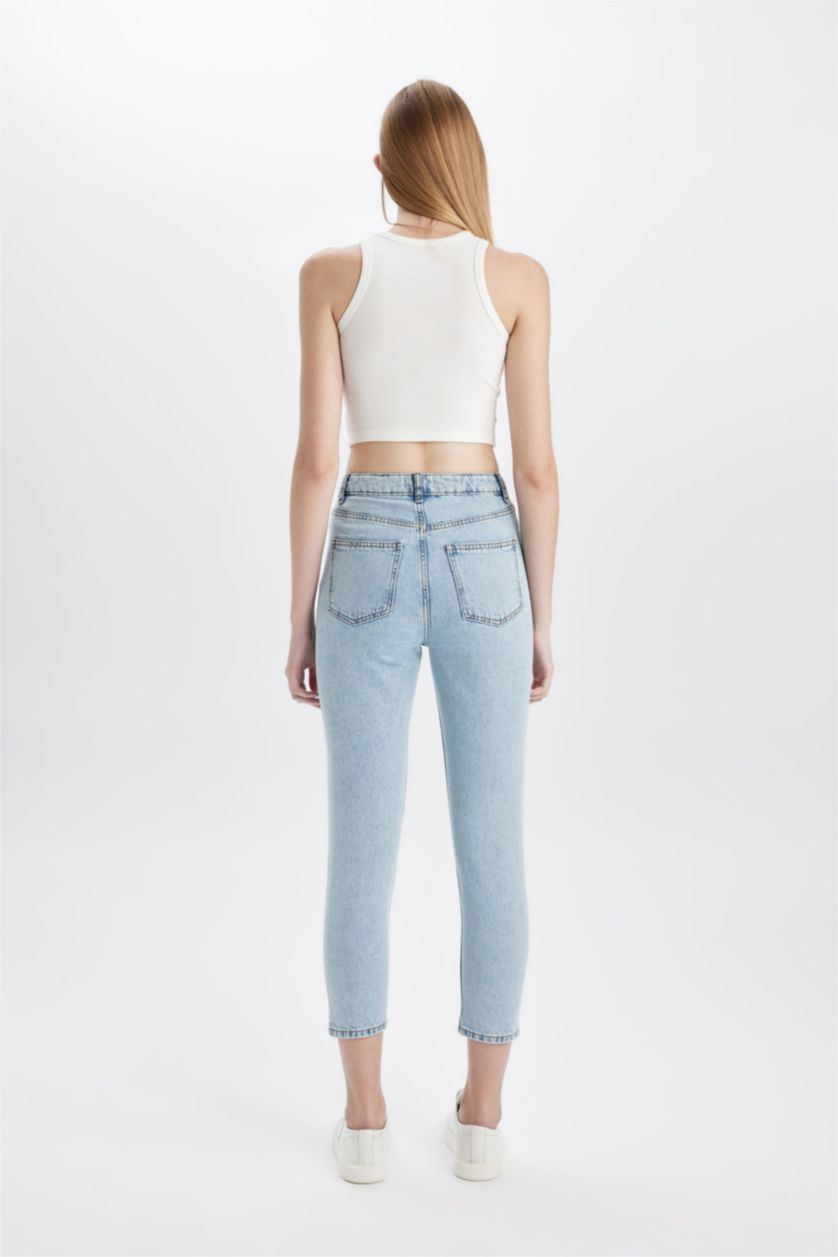 WOMAN Light Indigo Lina Mom Fit Ripped Detailed High Waist Ankle Length Washed Jeans