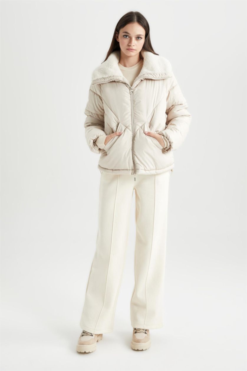 Kadın Ekru Su Geçirmez Mont