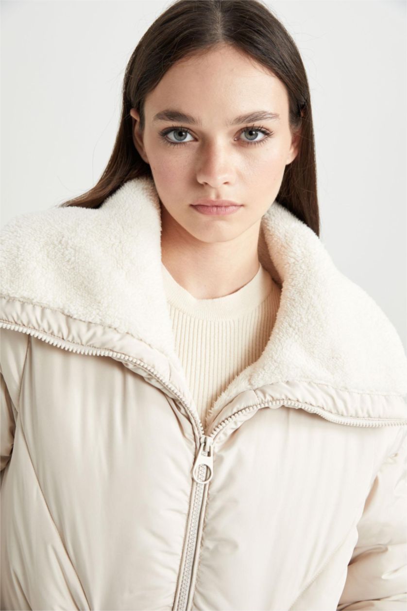 Kadın Ekru Su Geçirmez Mont
