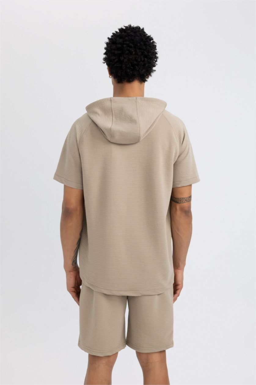 Erkek Vizon Standart Fit Kapüşonlu Kısa Kollu Sporcu Tişört