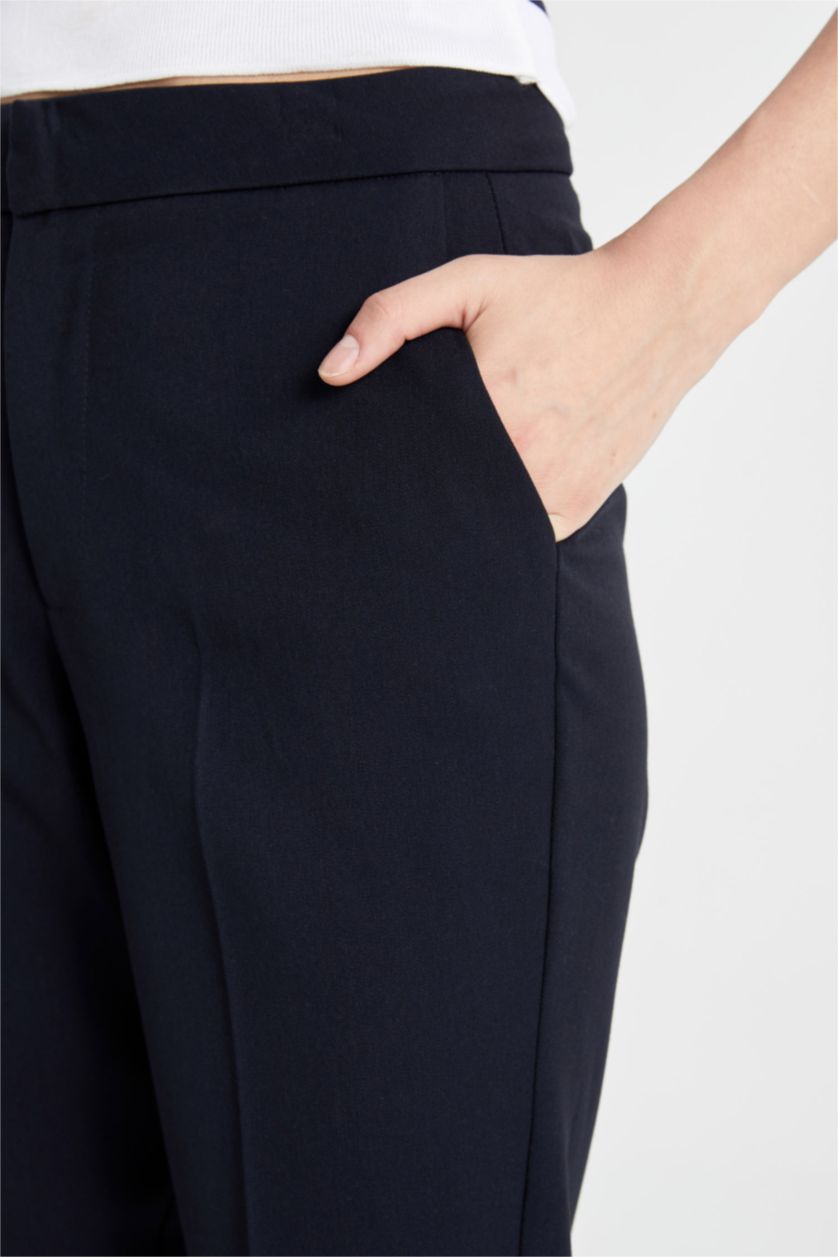 WOMAN NAVY Regular Waist Ankle Length Chino Pants