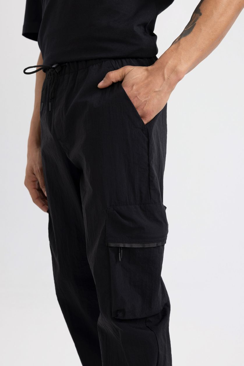 Man Black DeFactoFit Oversize Fit Cargo Pocket Woven Trousers