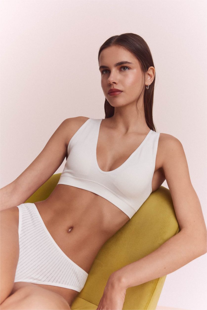 WOMAN White Removable Pads