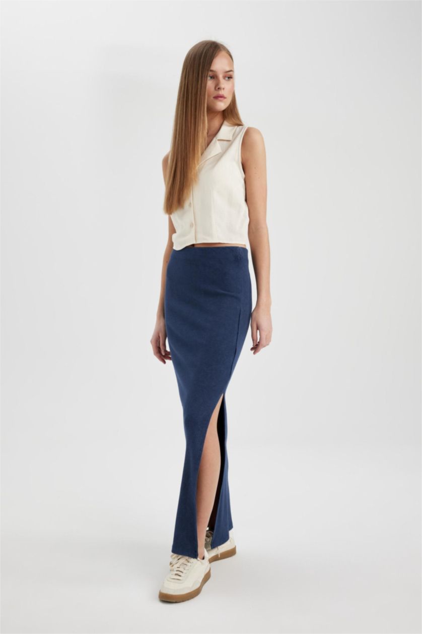 Kadın Lacivert Fitilli Kaşkorse Yırtmaçlı Yıkamalı Soluk Efektli Maxi Etek