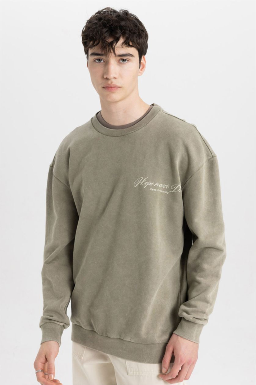 Erkek Haki Comfort Regular Fit Rahat Kalıp Bisiklet Yaka Sırt Baskılı Sweatshirt