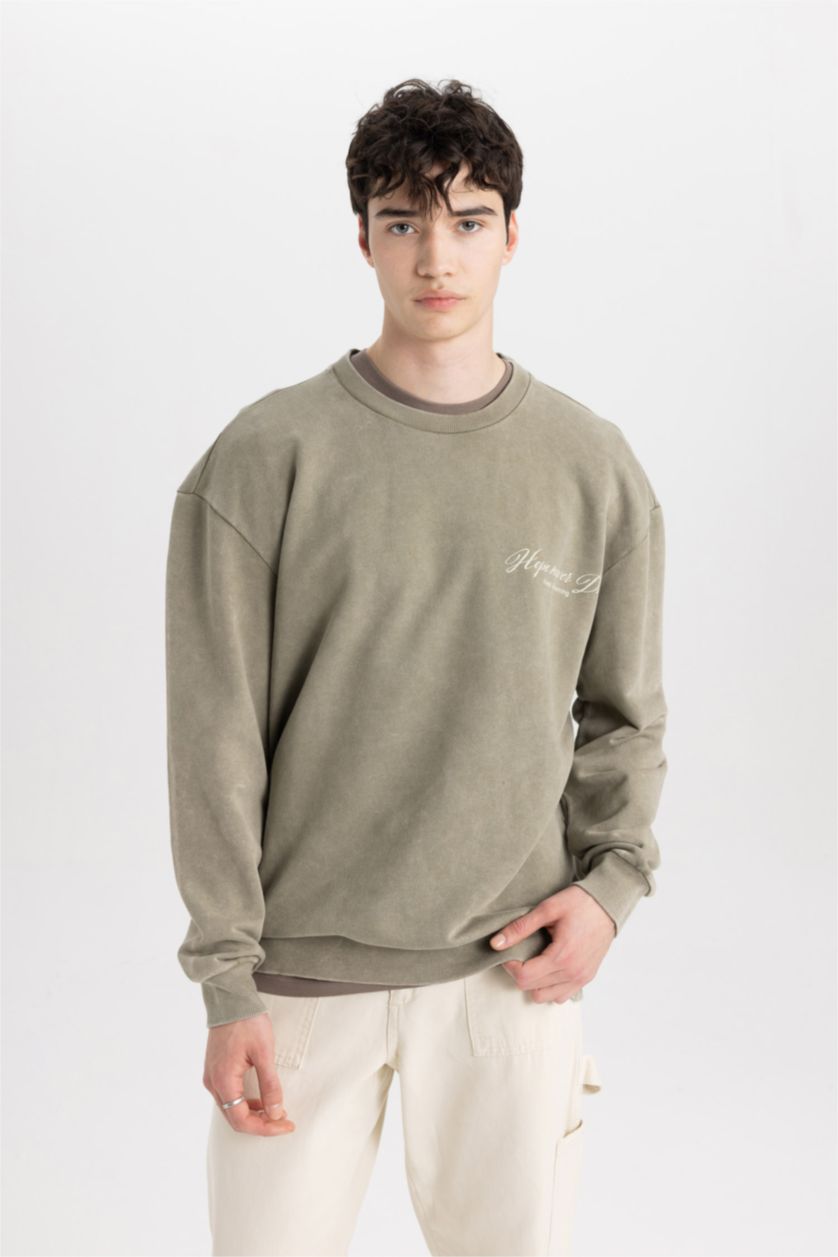 Erkek Haki Comfort Regular Fit Rahat Kalıp Bisiklet Yaka Sırt Baskılı Sweatshirt