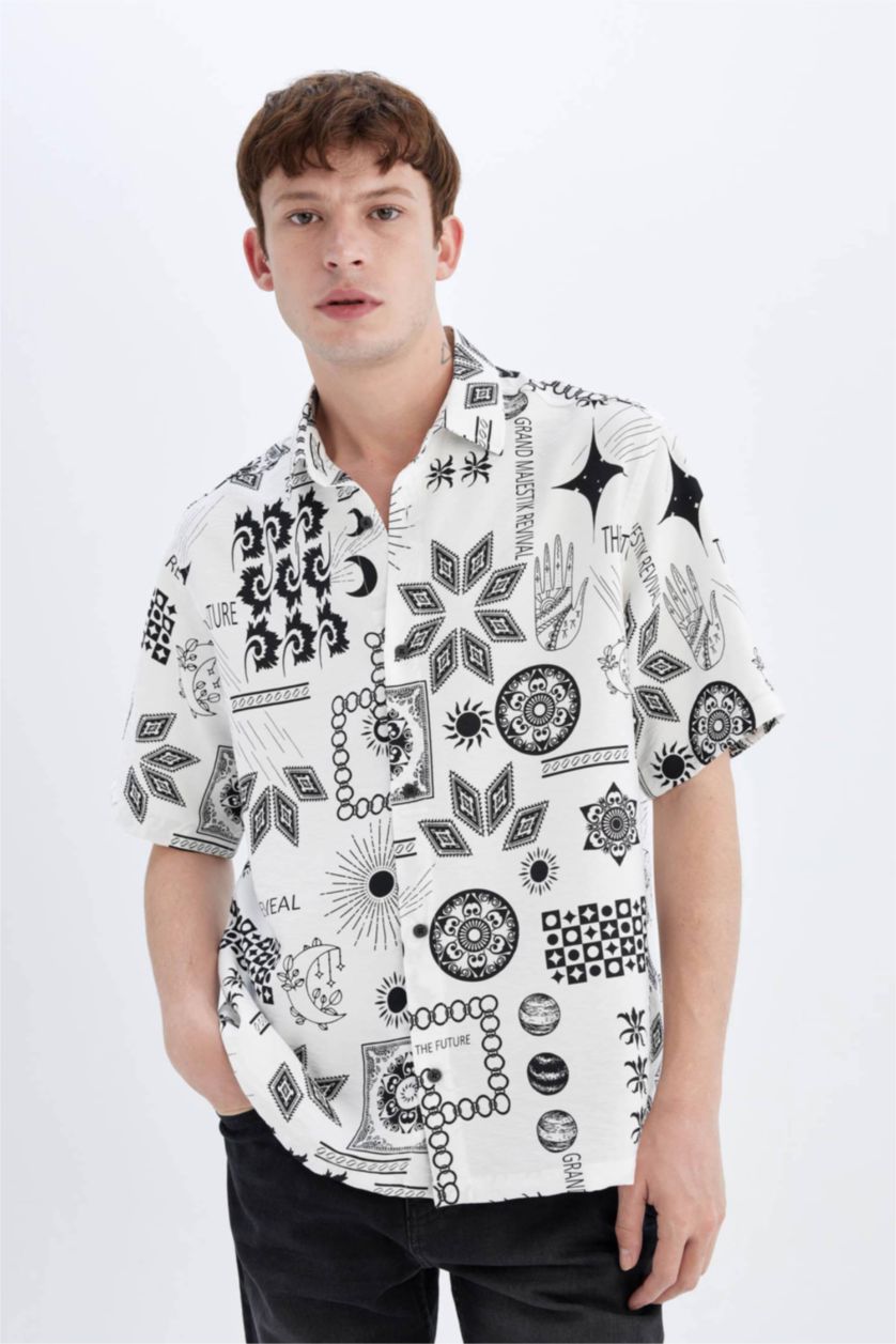 رجالي بيج فاتح قميص فيسكوز نص كم قصة مريحة مطبوع