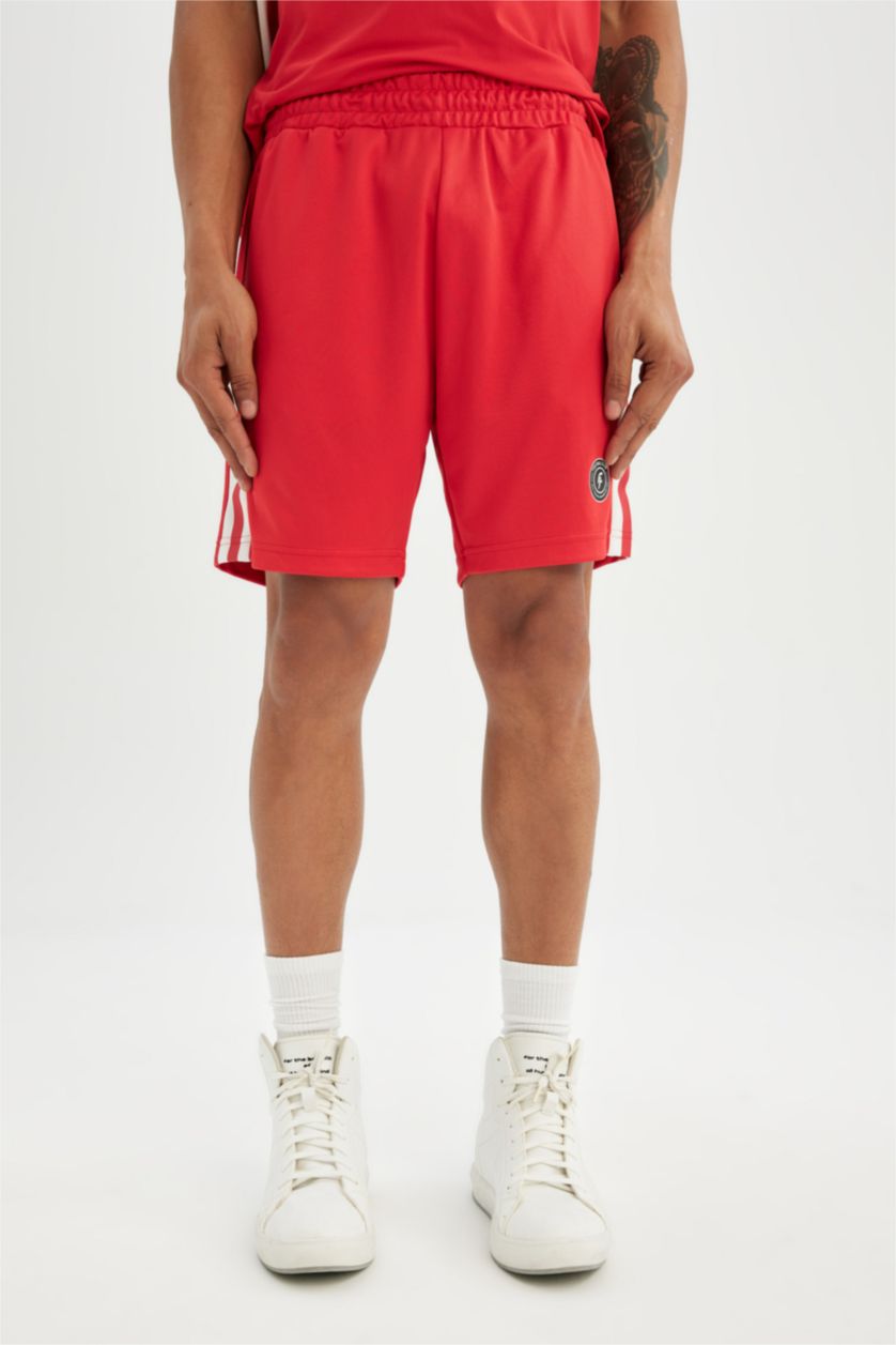 رجال أحمر شورت رياضي قصير قصة عادية من DeFactoFit