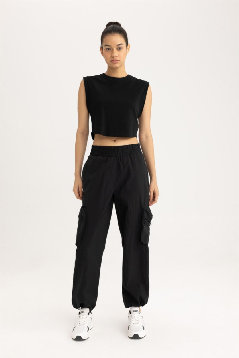 Women Black Standard Fit Trousers