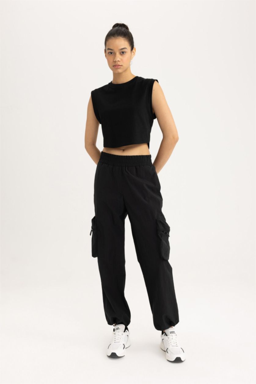 Women Black Standard Fit Trousers
