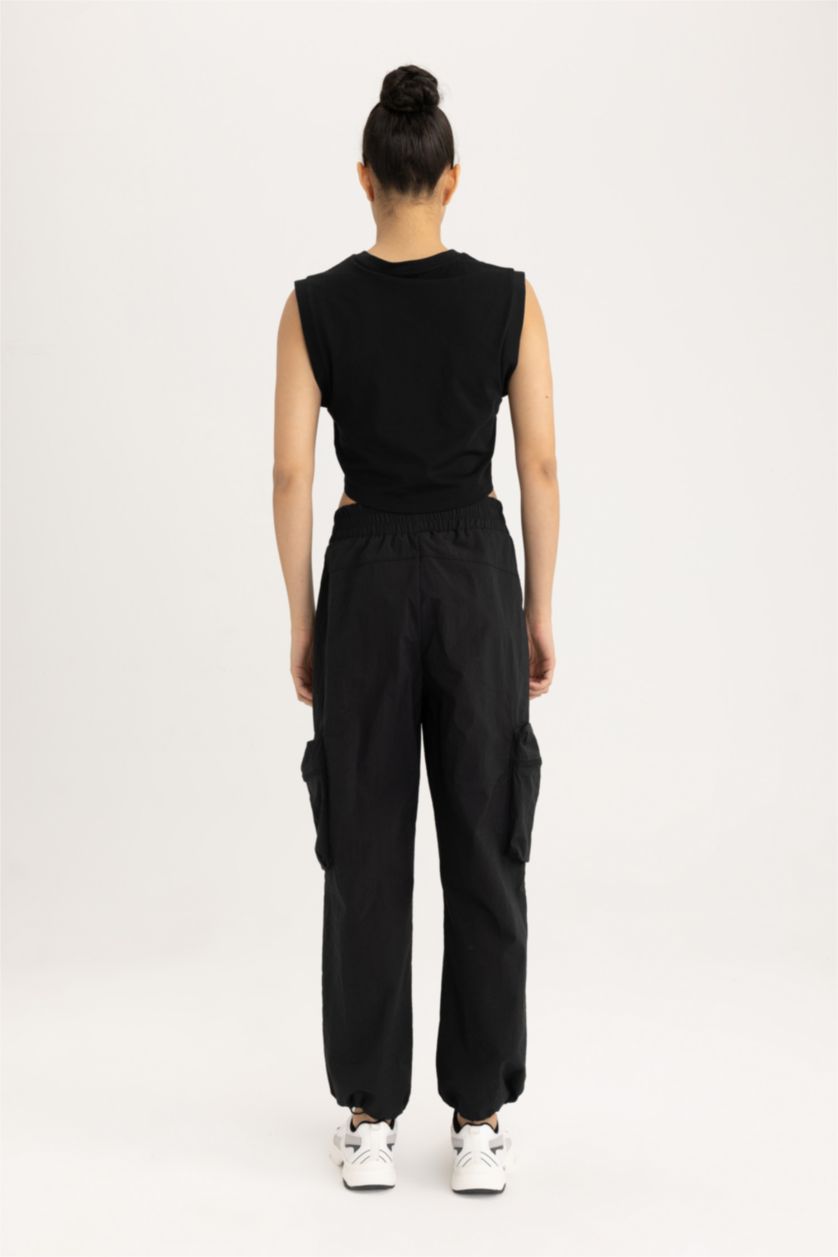 Women Black Standard Fit Trousers