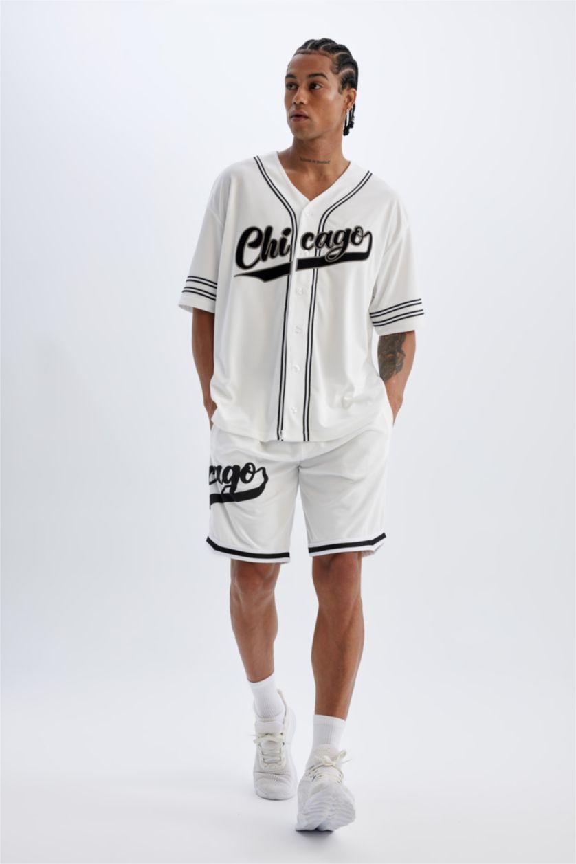 رجالي أبيض تيشيرت اوفر سايز تطريز بياقة قميص