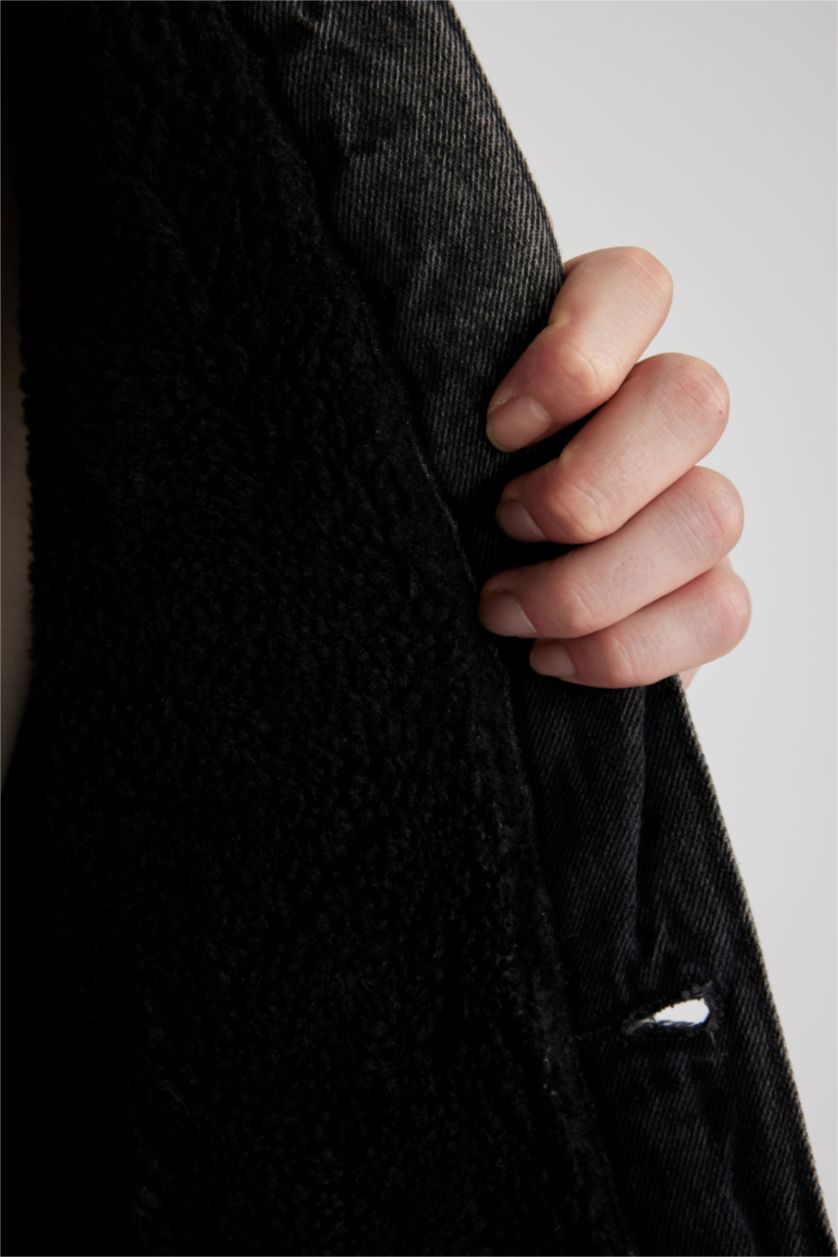 Erkek Siyah Slim Fit Dar Kesim Suni Kürklü Yaka Düğmeli Cepli Jean Ceket